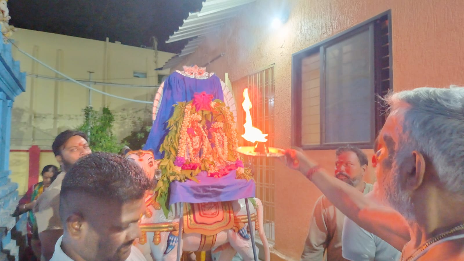 Pradosham Poojai on 12th June to Shri Meenakshi Sundareshwar